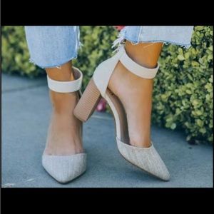 NEVER WORN - Block Heel Nude Shoes, Size 10